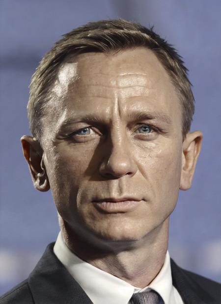 Daniel Craig版本v1.0 (ID: 80047)