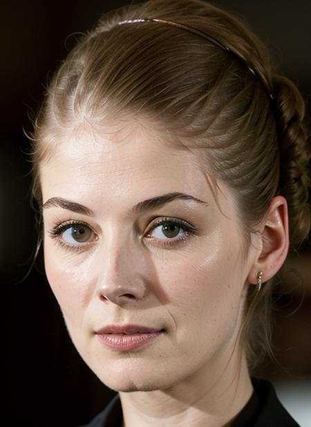Rosamund Pike