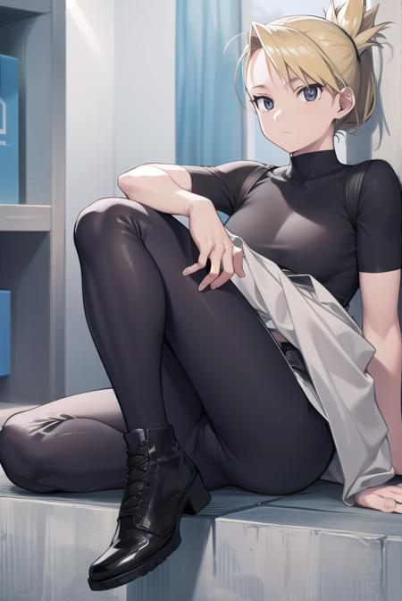 Riza Hawkeye - Fullmetal Alchemist