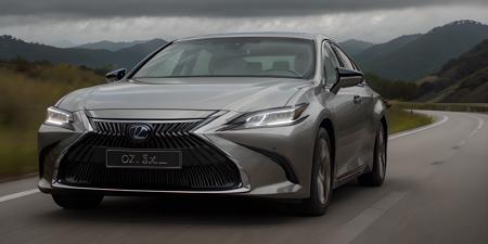 Lexus ES Luxury Sedan