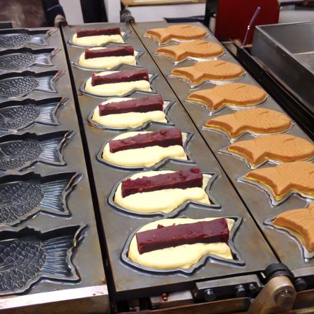 Fish shaped waffle shop
