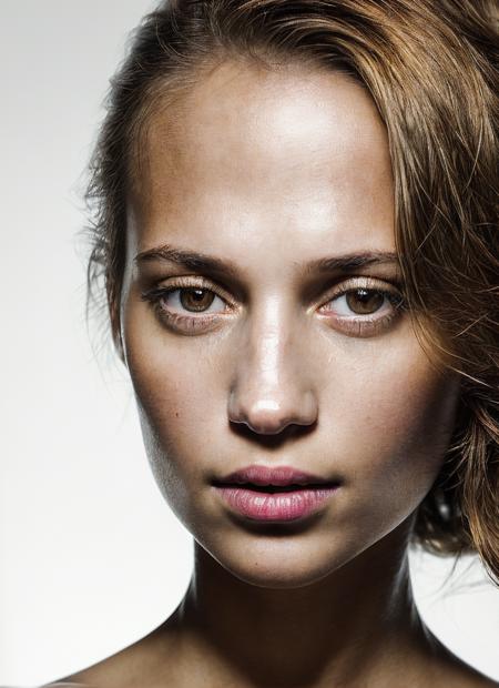 Alicia Vikander