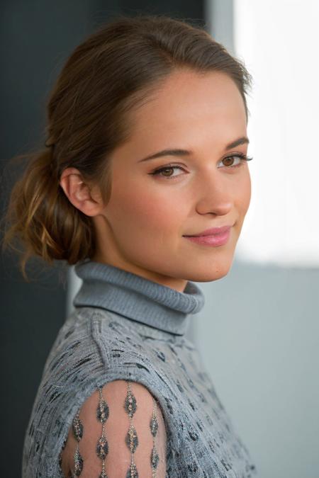Alicia Vikander
