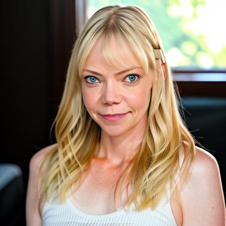 Riki Lindhome