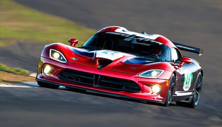 Realistic Racing Dodge SRT Viper GTS-R
