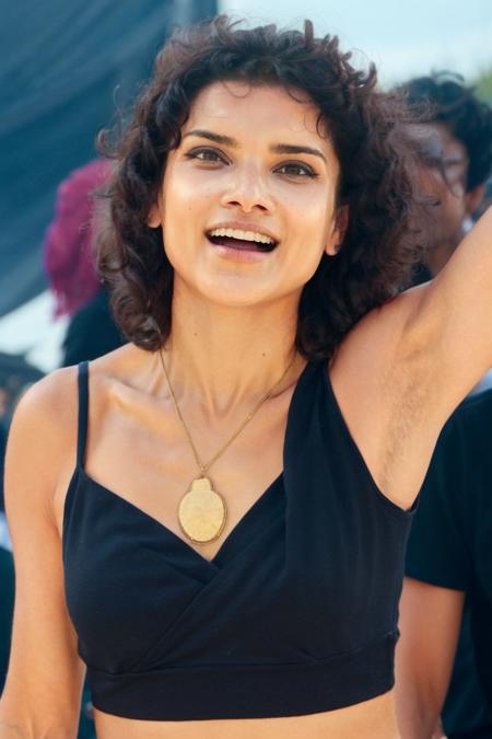 Amber Rose Revah | ??