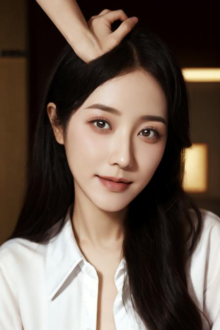 A woman looks like Zengli | 一个长得像曾黎的女人