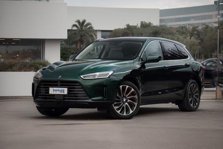 AITO M5 EV