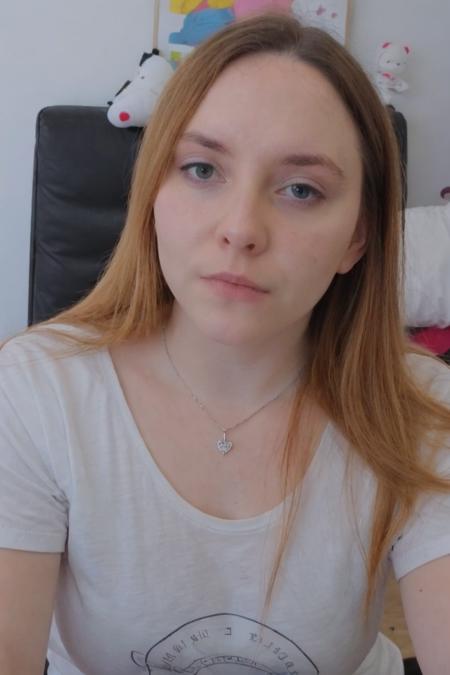 _yummy_girl_ | Polly - Camgirl SD1 ??