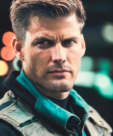 Casper Van Dien