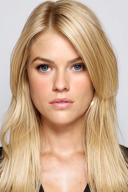 Alice Eve