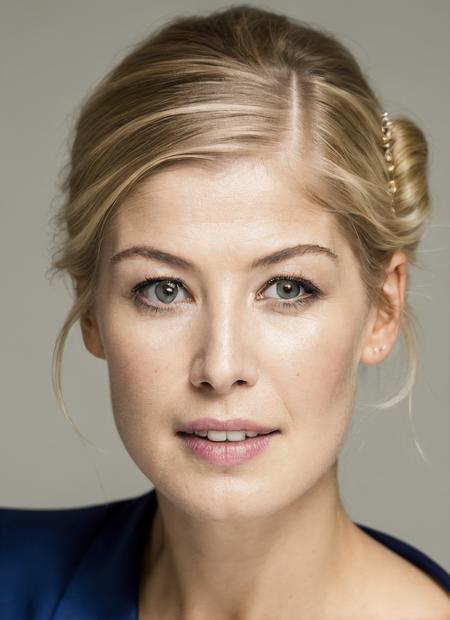 Rosamund Pike