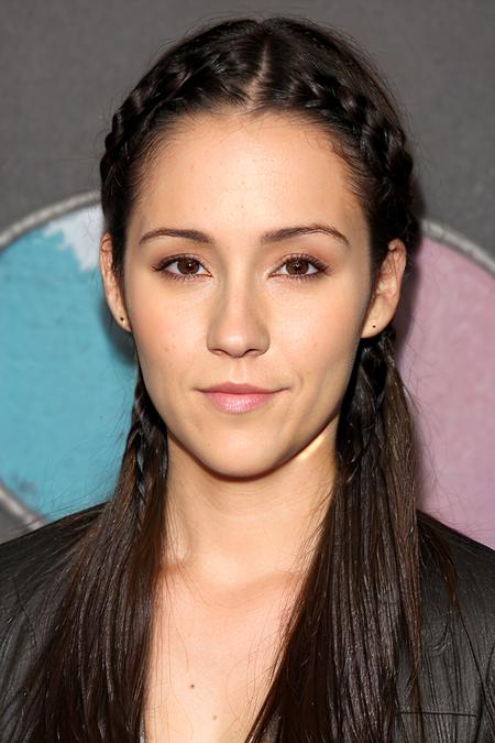 Shannon Woodward