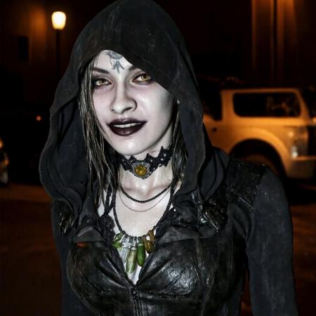 Resident Evil Village: Cassandra Dimitrescu FLUX