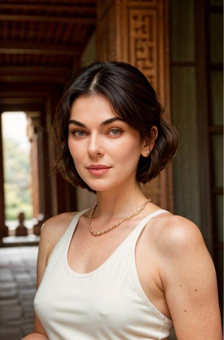 [US] - Serinda Swan