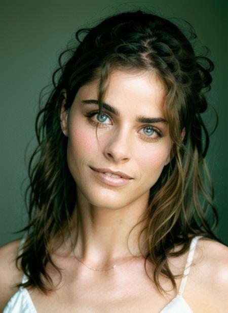 Amanda Peet