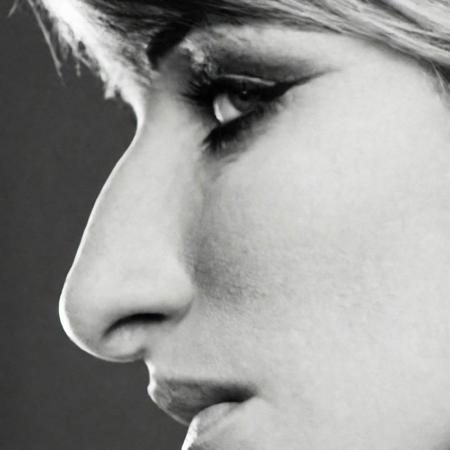Hooked nose