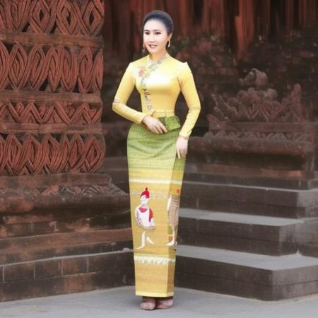 Myanmar Traditional wedding outfits