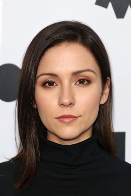 Shannon Woodward