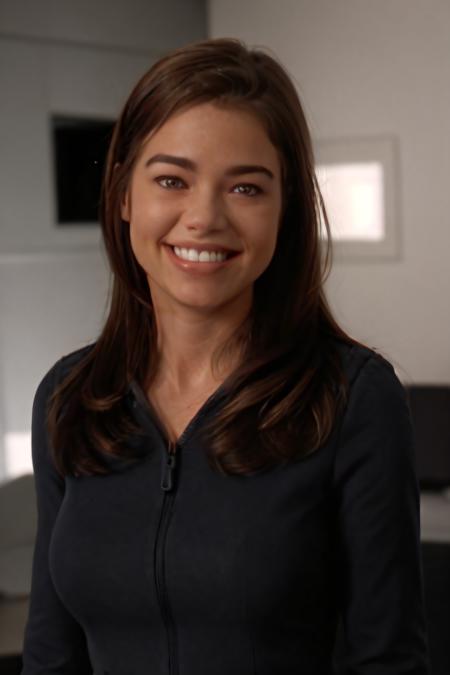 Denise Richards - Starship Troopers