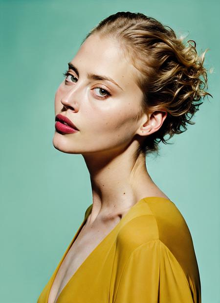 Estella Warren