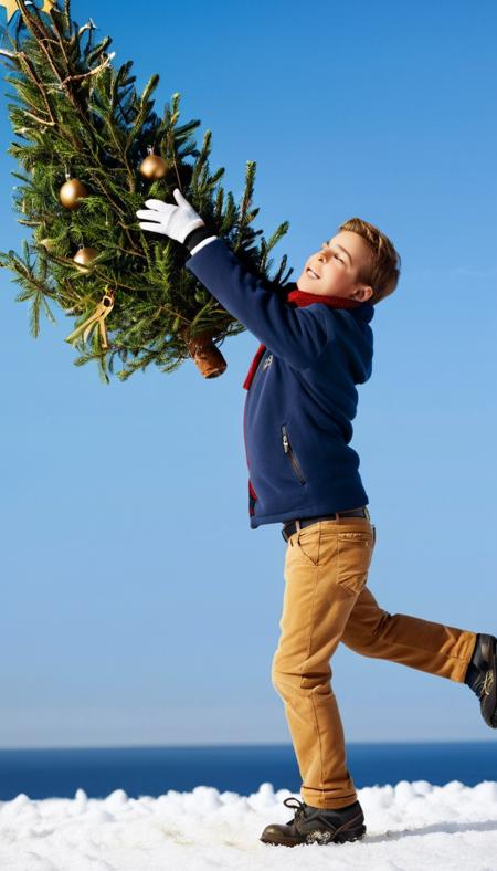 Xmas Tree Toss (Christmas Tree Throw) LoRA XL