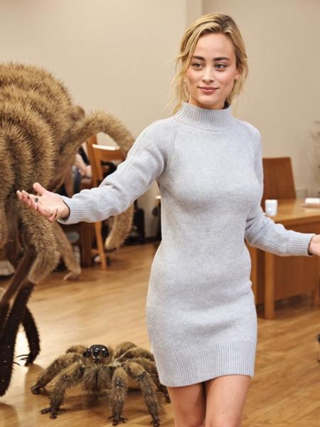 Nora Arnezeder