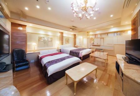 LOVEHOTEL F / PONY