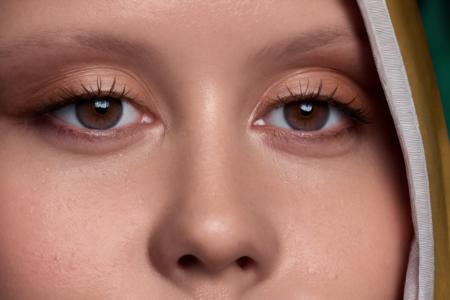 Mia Goth (face)