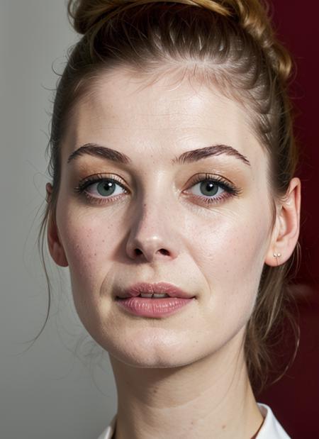 Rosamund Pike