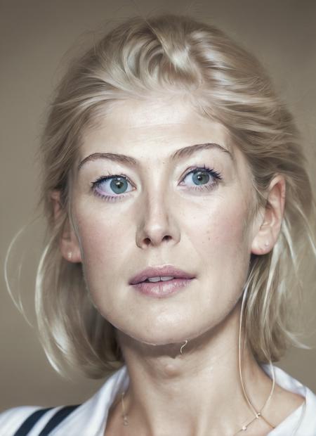 Rosamund Pike
