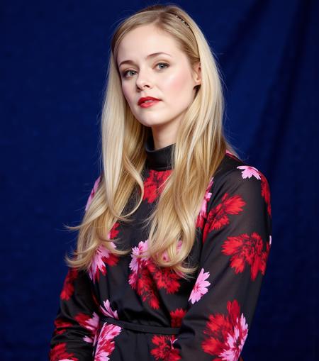 Ellen Farber (Liz Holtan)