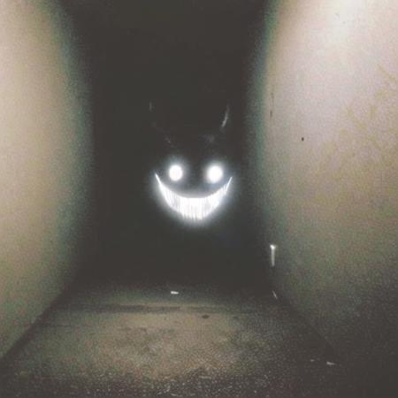 Backrooms - Smiler [Set2] / Monster / Urban Legend