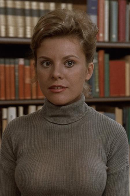 Yvette - Colleen Camp - Clue Movie (1985)版本Yvette - Colleen Camp - Clue Movie (1985) (1985)