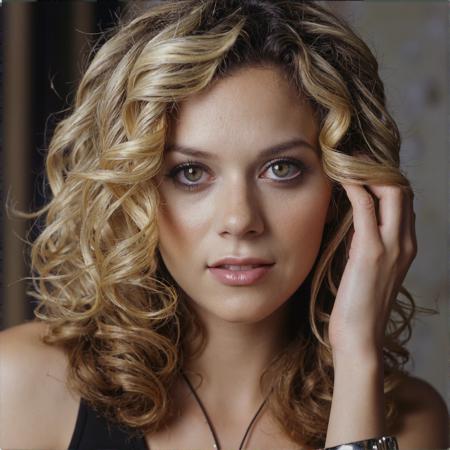 ? Hilarie Burton (Flux) ?版本v1.0 (ID: 1192561)