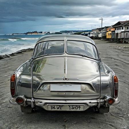Tatra 603 Lora