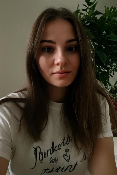 Aesthetic Selfie