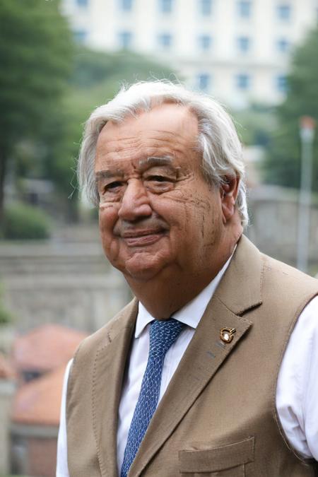 PonyXL-Antonio Guterres