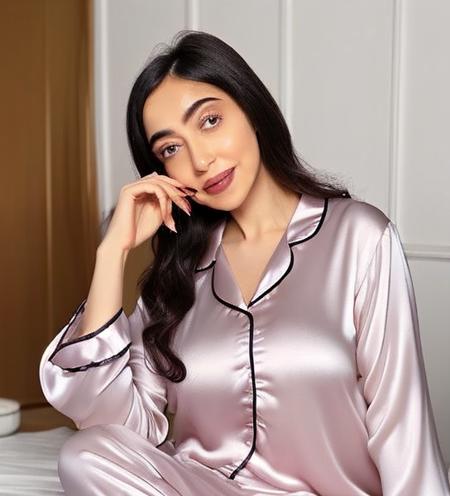 Kaashvi Hiranandani (Kaash Plays) ( Indian Girl Gamer )