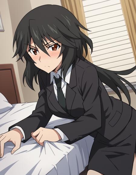 Chifuyu Orimura (織斑千冬) - Infinite Stratos (IS 〈インフィニット・ストラトス〉)
