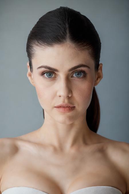 Alexandra Daddario | ??