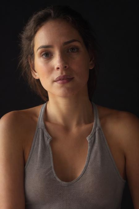 Adria Arjona | ??